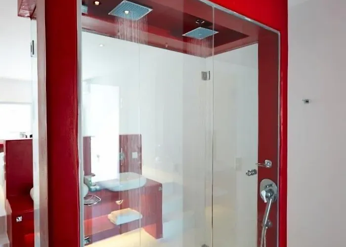 Adore Santorini 酒店 易莫洛林