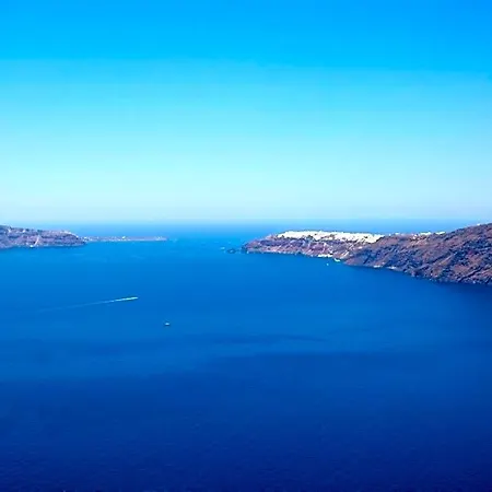 Adore Santorini Hotel 4*