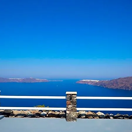 Adore Santorini 4*
