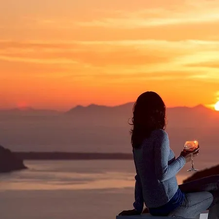 Adore Santorini Hotell