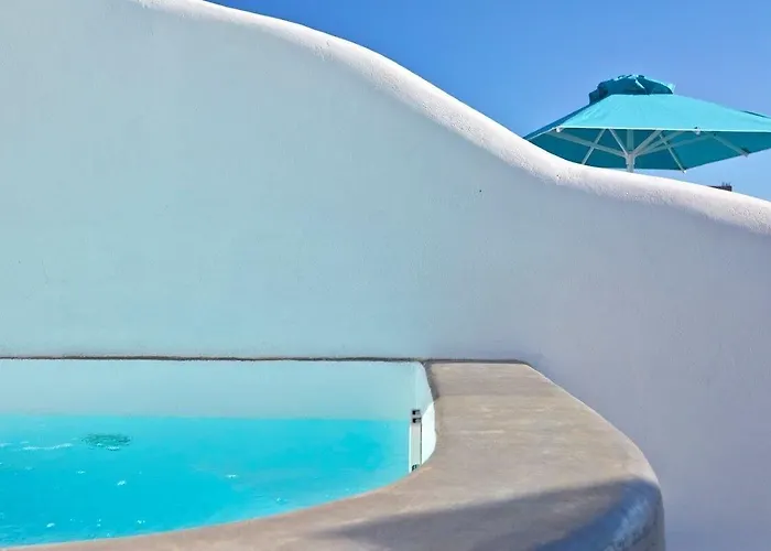 Hotel Adore Santorini 4*