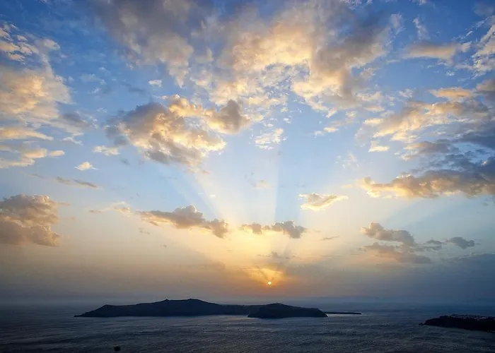 فندق Adore Santorini 4*