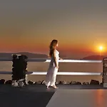 Adore Santorini 4*