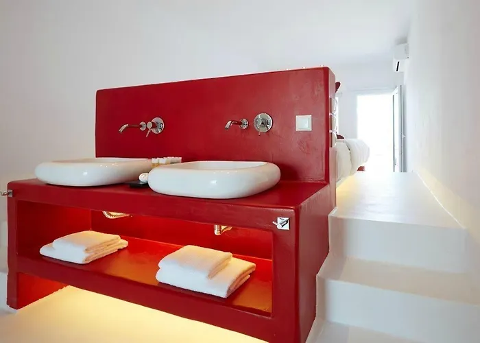 Adore Santorini Imerovigli