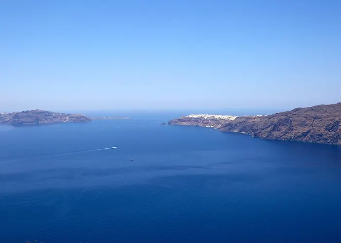 Adore Santorini 4*