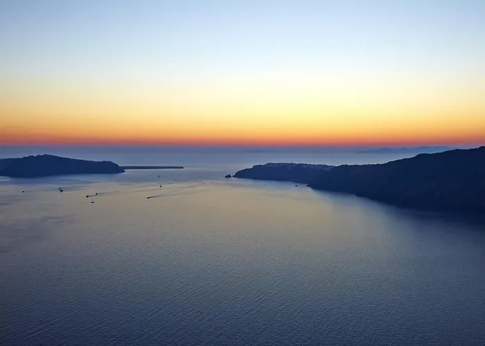 Adore Santorini Hotell