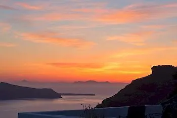 Adore Santorini Hotell 4*